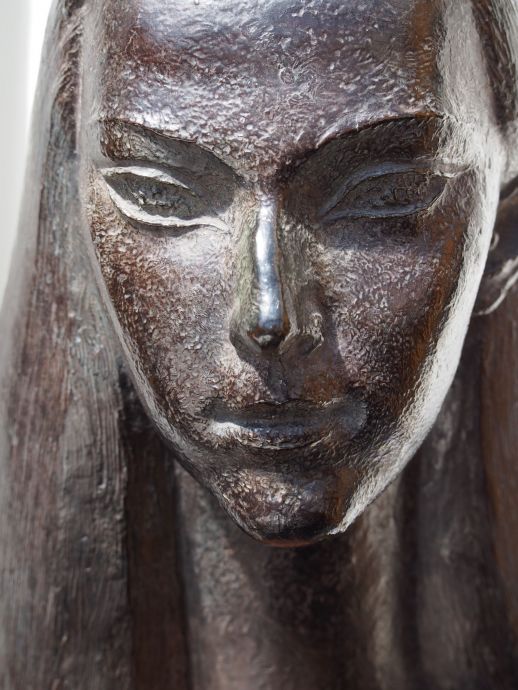 Bronze, adolescente